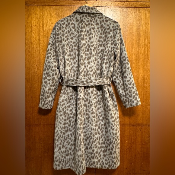 Chic brushed animal print belt tie coat robe can’t believe it’s Old Navy XL - Picture 4 of 4